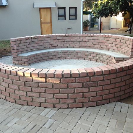 Impala Chalets بهالابوروا المظهر الخارجي الصورة