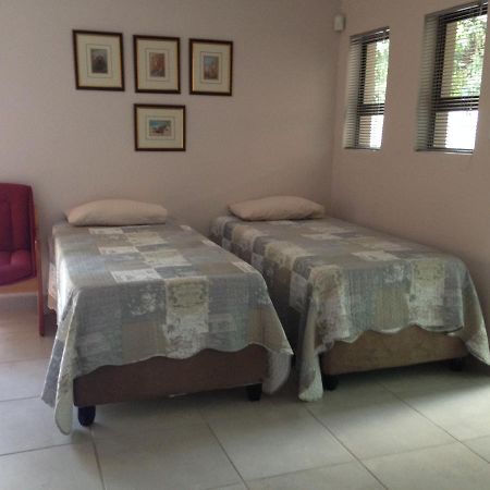Impala Chalets بهالابوروا المظهر الخارجي الصورة