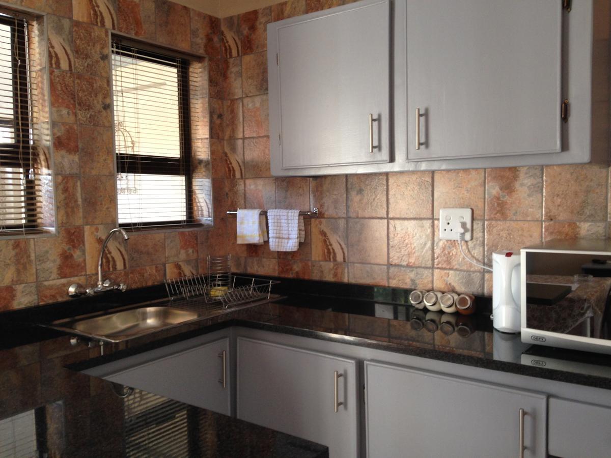 Impala Chalets بهالابوروا المظهر الخارجي الصورة