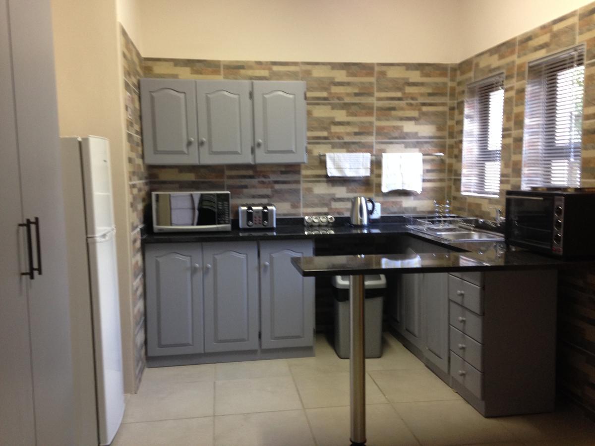 Impala Chalets بهالابوروا المظهر الخارجي الصورة