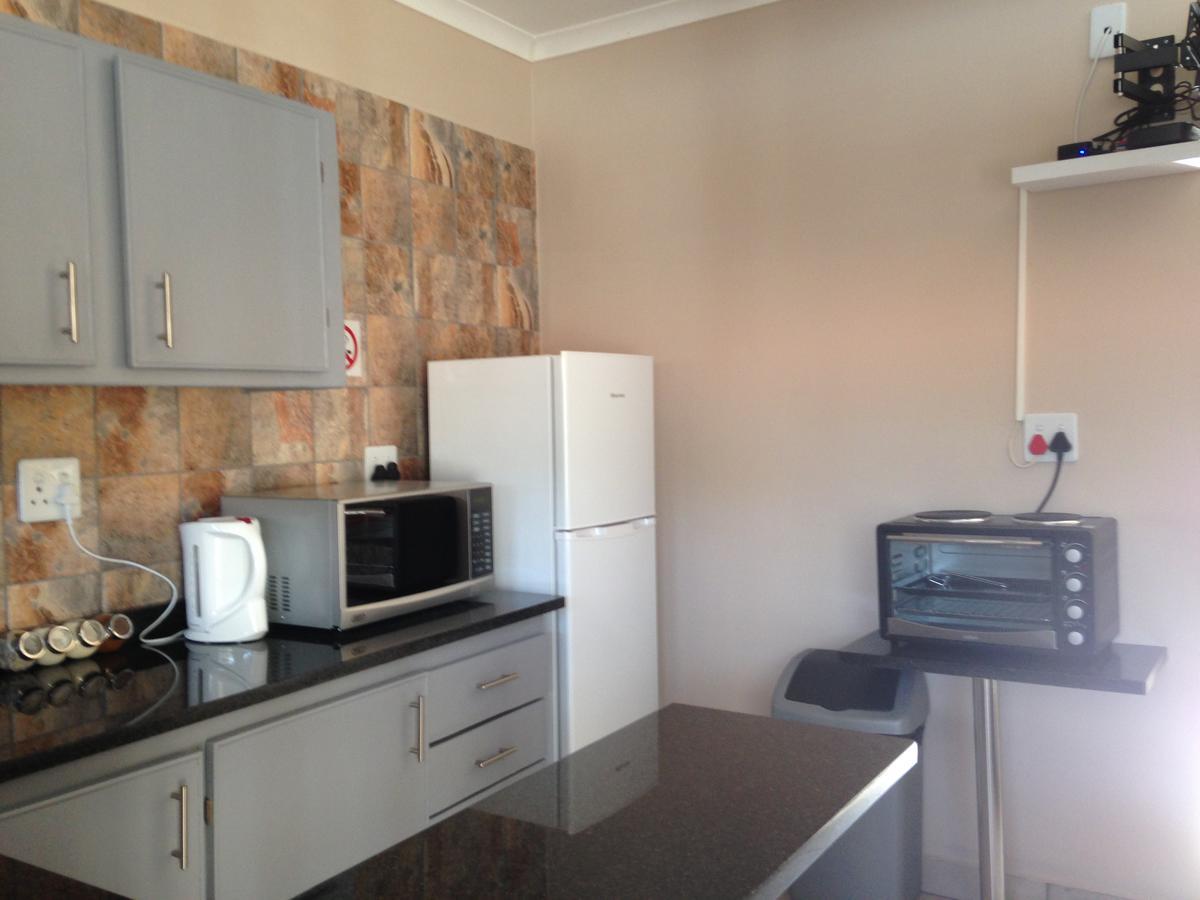 Impala Chalets بهالابوروا المظهر الخارجي الصورة