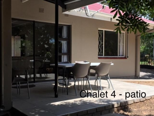 Impala Chalets بهالابوروا المظهر الخارجي الصورة