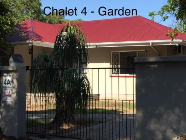 Impala Chalets بهالابوروا المظهر الخارجي الصورة